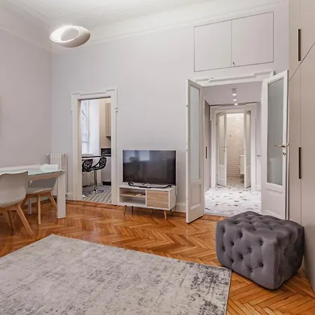 Easylife: Cozy Retreat in Milan's Historic Center Apartment Exterior photo
